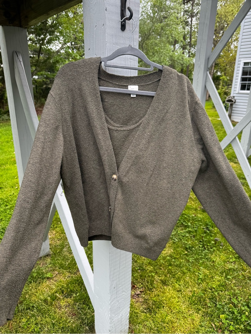 TWO PIECE SET Universal Thread tank top + sweater